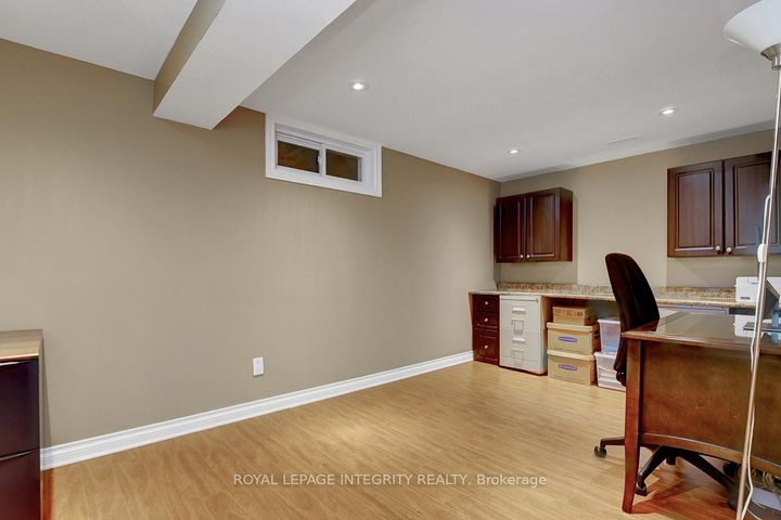 Photo 37 at 27 Birchview Road, Nepean (Meadowlands/St. Claire Gardens), Ottawa