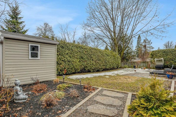 Photo 46 at 27 Birchview Road, Nepean (Meadowlands/St. Claire Gardens), Ottawa