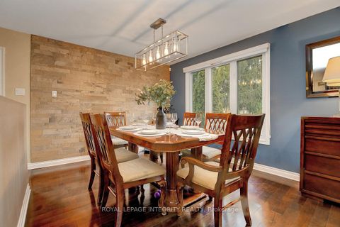 Photo 9 at 27 Birchview Road, Nepean (Meadowlands/St. Claire Gardens), Ottawa
