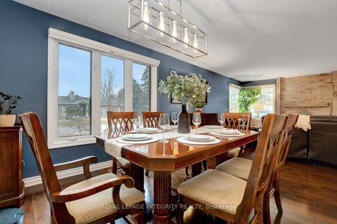 Photo 11 at 27 Birchview Road, Nepean (Meadowlands/St. Claire Gardens), Ottawa