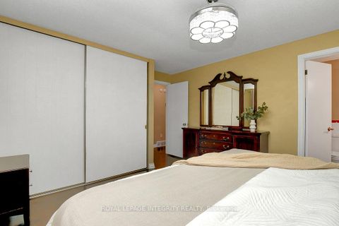 Photo 20 at 27 Birchview Road, Nepean (Meadowlands/St. Claire Gardens), Ottawa
