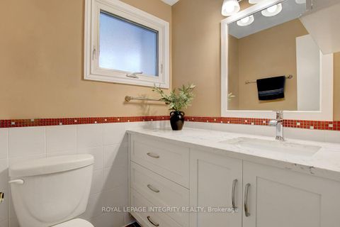 Photo 21 at 27 Birchview Road, Nepean (Meadowlands/St. Claire Gardens), Ottawa