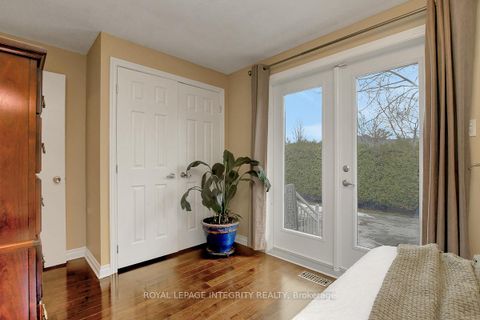 Photo 26 at 27 Birchview Road, Nepean (Meadowlands/St. Claire Gardens), Ottawa