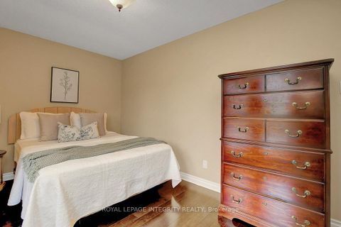 Photo 27 at 27 Birchview Road, Nepean (Meadowlands/St. Claire Gardens), Ottawa