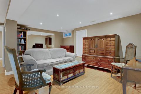 Photo 33 at 27 Birchview Road, Nepean (Meadowlands/St. Claire Gardens), Ottawa
