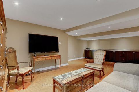 Photo 35 at 27 Birchview Road, Nepean (Meadowlands/St. Claire Gardens), Ottawa