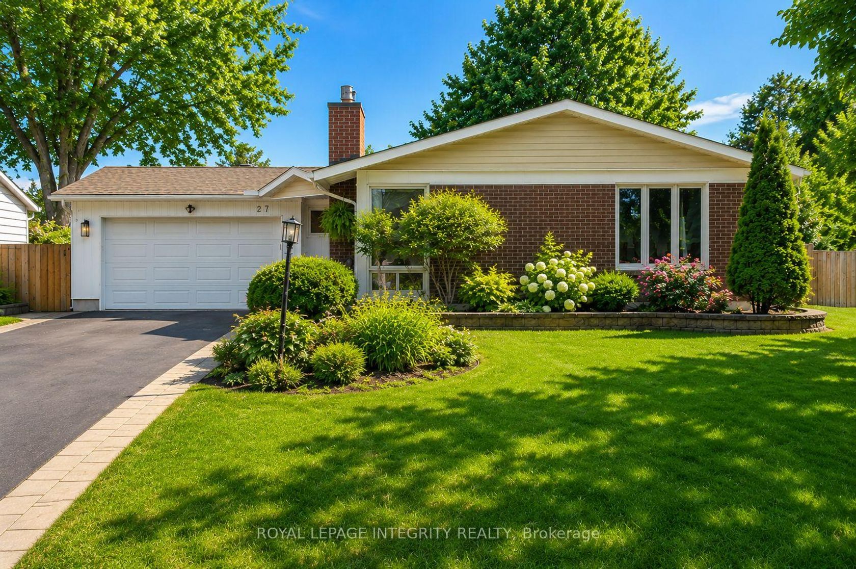 27 Birchview Road, Nepean (Meadowlands/St. Claire Gardens), Ottawa 