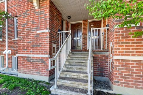 Photo 1 at 2 - 267 Keltie Private W, Nepean (Longfields), Ottawa