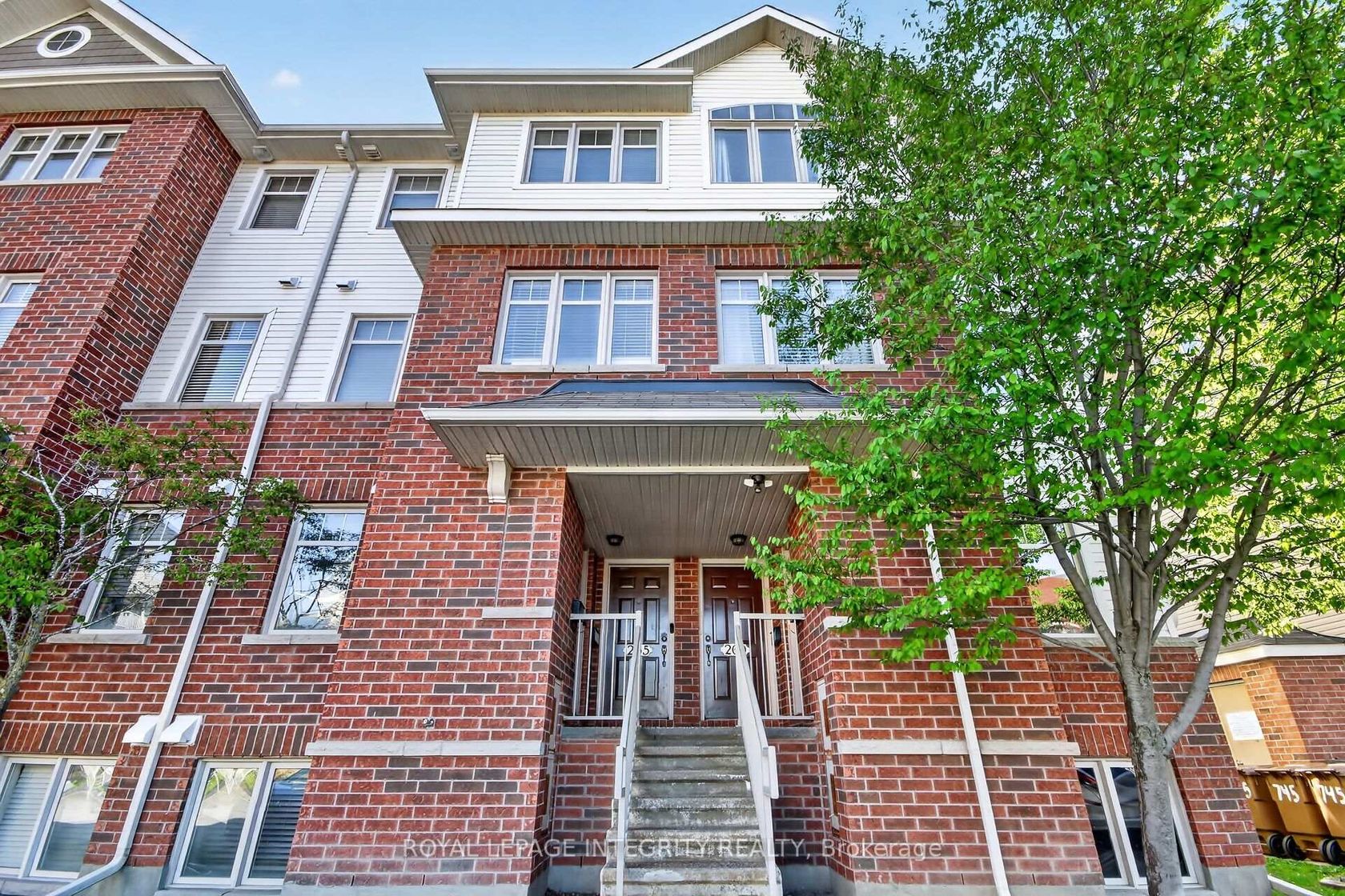 2 - 267 Keltie Private W, Nepean (Longfields), Ottawa 