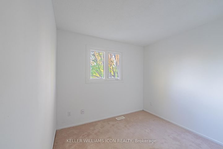 Photo 12 at 968 Meadowlands Drive, Nepean (Carleton Heights), Ottawa