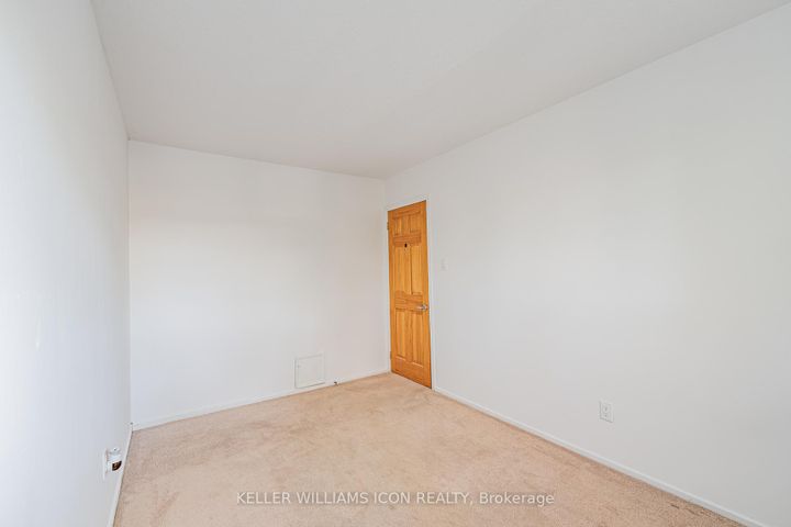 Photo 15 at 968 Meadowlands Drive, Nepean (Carleton Heights), Ottawa