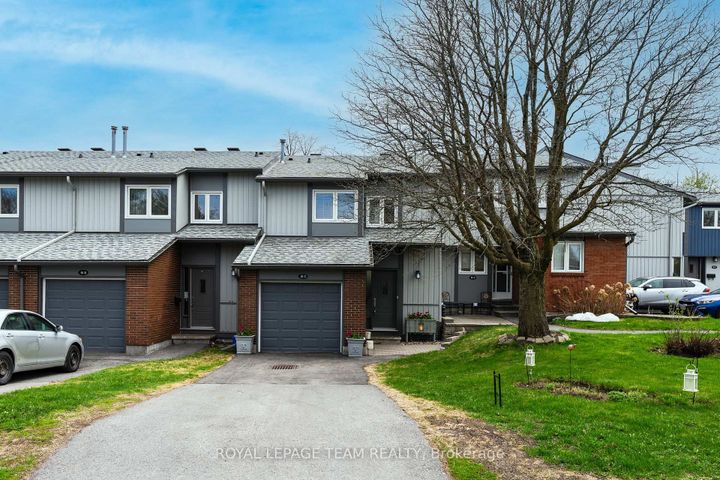 Photo 1 at C - 18 Benlea Drive, Nepean (Tanglewood), Ottawa