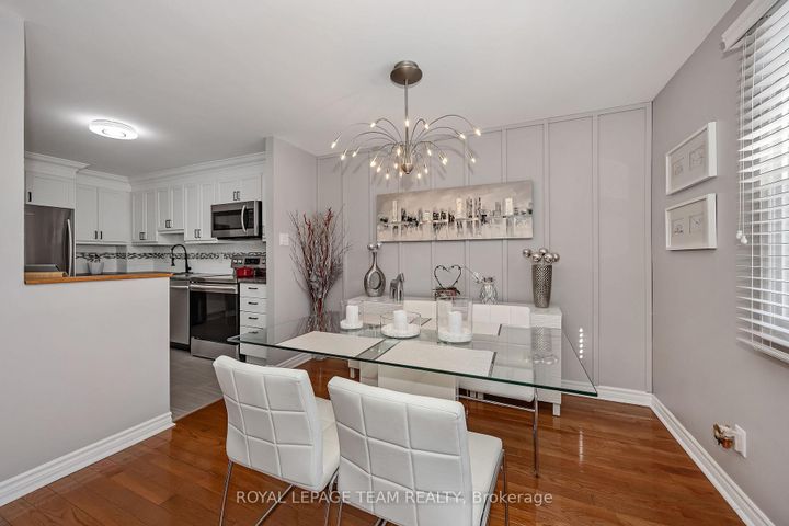 Photo 10 at C - 18 Benlea Drive, Nepean (Tanglewood), Ottawa