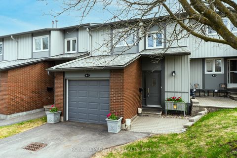 Photo 2 at C - 18 Benlea Drive, Nepean (Tanglewood), Ottawa