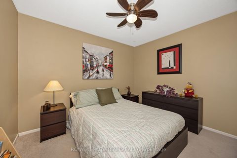 Photo 19 at C - 18 Benlea Drive, Nepean (Tanglewood), Ottawa