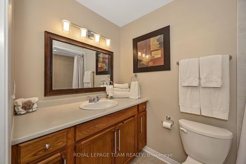 Photo 24 at C - 18 Benlea Drive, Nepean (Tanglewood), Ottawa