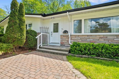 Photo 2 at 45 Larkspur Drive, Nepean (Lynwood Village), Ottawa