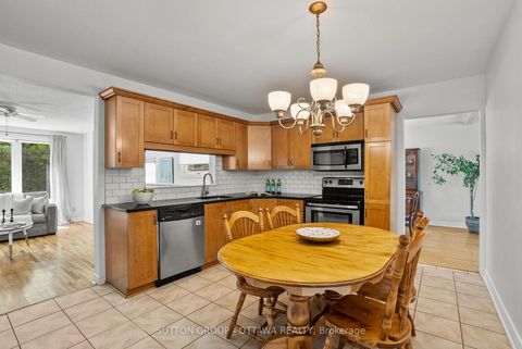 Photo 12 at 45 Larkspur Drive, Nepean (Lynwood Village), Ottawa