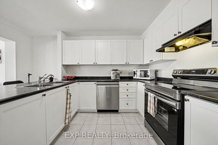 Photo 10 at 2433 Nutgrove Avenue, Nepean (Half Moon Bay), Ottawa