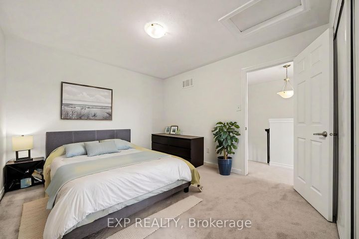 Photo 15 at 2433 Nutgrove Avenue, Nepean (Half Moon Bay), Ottawa