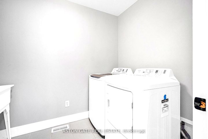 Photo 29 at 856 Moonrise Terrace, Nepean (Half Moon Bay), Ottawa