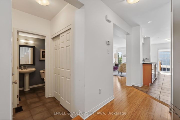 Photo 5 at 103 Goldwood Private, Nepean (Stonebridge), Ottawa