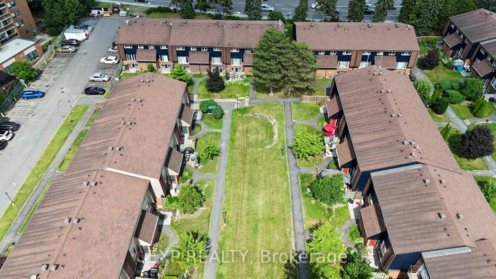 Photo 17 at 12 - 2610 Draper Avenue, Nepean (Redwood Park), Ottawa