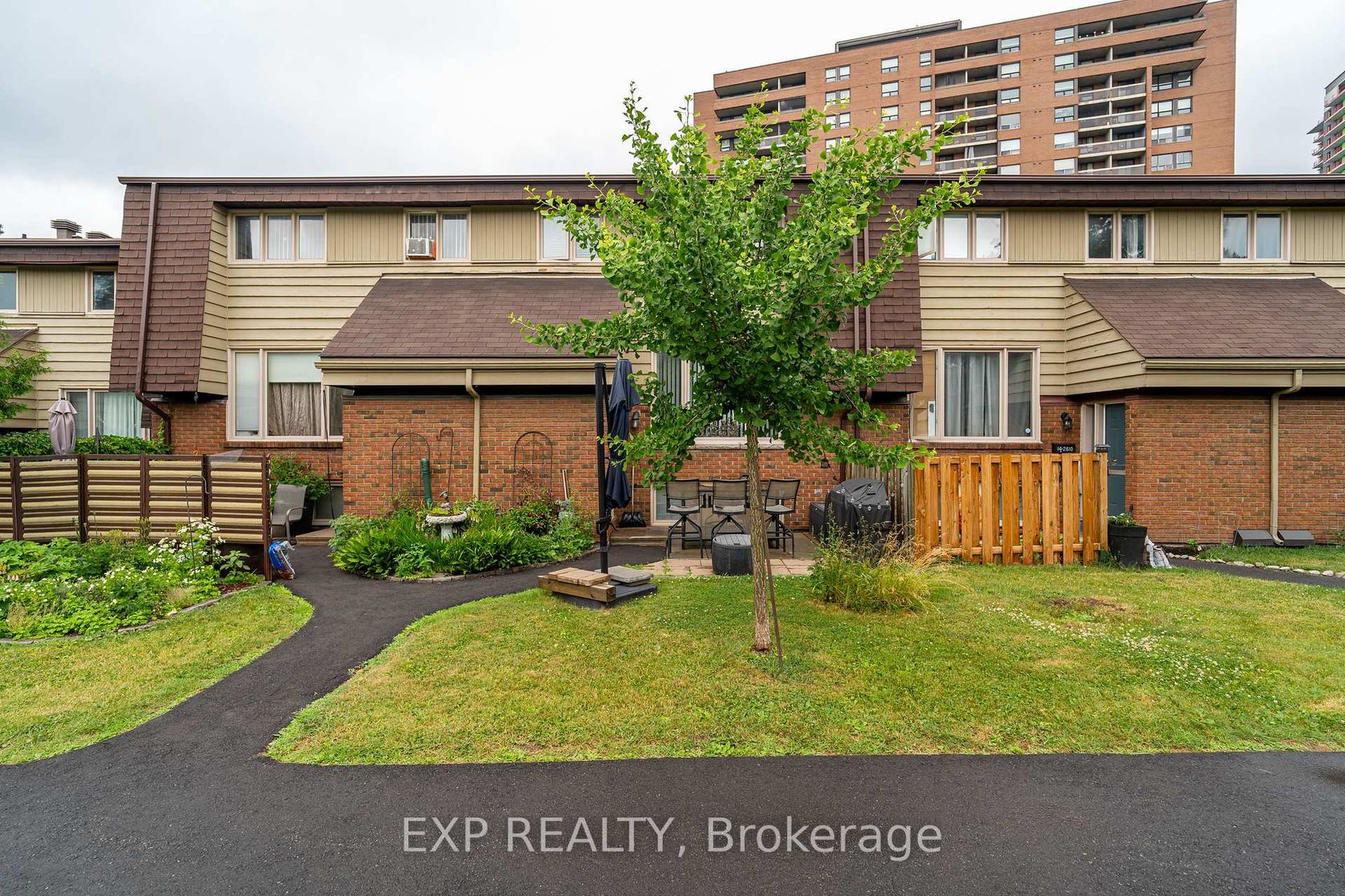 12 - 2610 Draper Avenue, Nepean (Redwood Park), Ottawa 