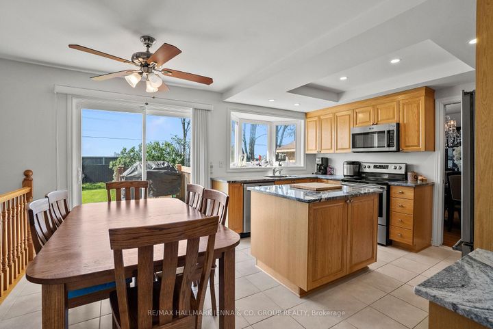 Photo 8 at 43 Elke Drive, Nepean (Knollsbrook), Ottawa