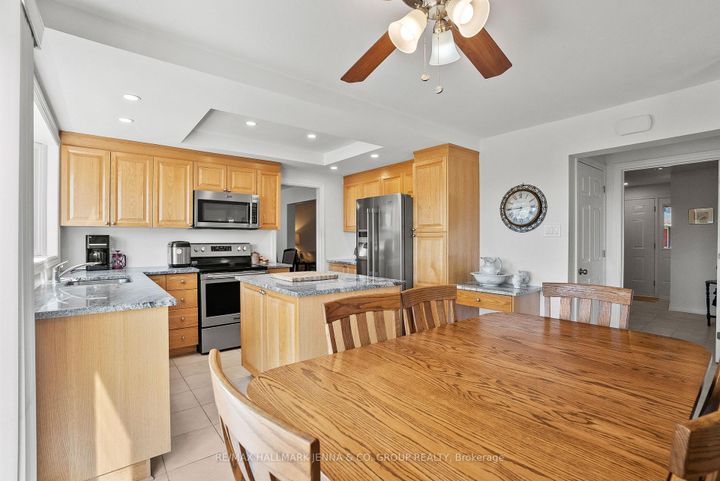 Photo 9 at 43 Elke Drive, Nepean (Knollsbrook), Ottawa