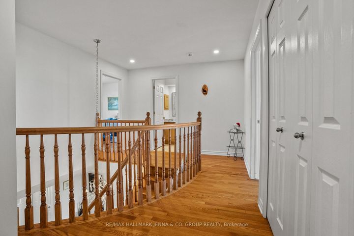 Photo 18 at 43 Elke Drive, Nepean (Knollsbrook), Ottawa