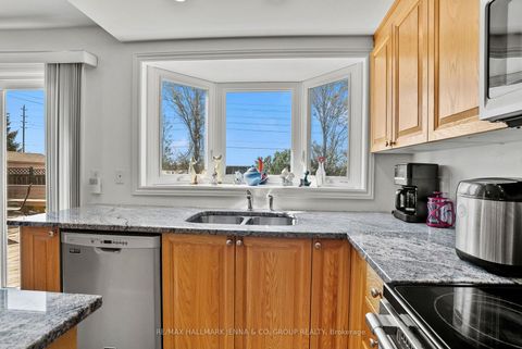 Photo 10 at 43 Elke Drive, Nepean (Knollsbrook), Ottawa