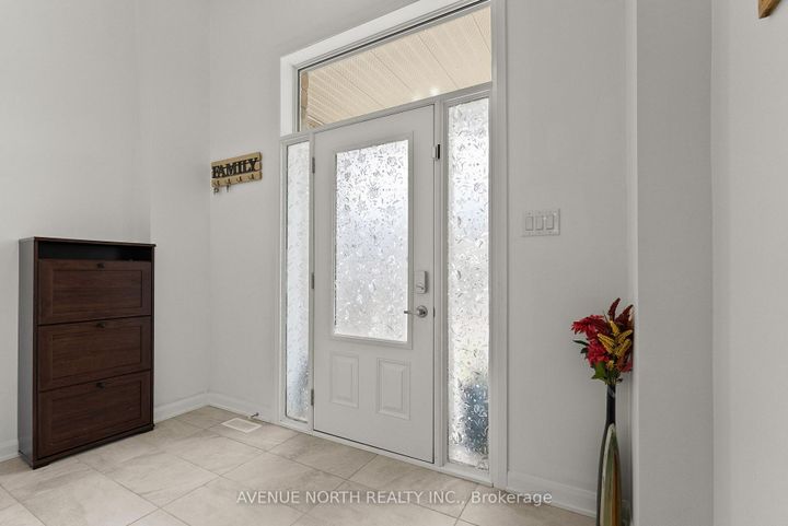 Photo 1 at 17 Fossa Terrace, Nepean (Half Moon Bay), Ottawa