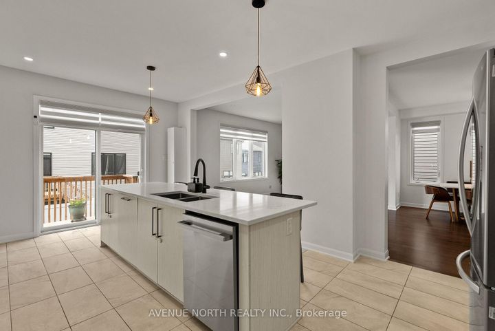 Photo 9 at 17 Fossa Terrace, Nepean (Half Moon Bay), Ottawa