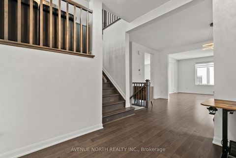 Photo 2 at 17 Fossa Terrace, Nepean (Half Moon Bay), Ottawa