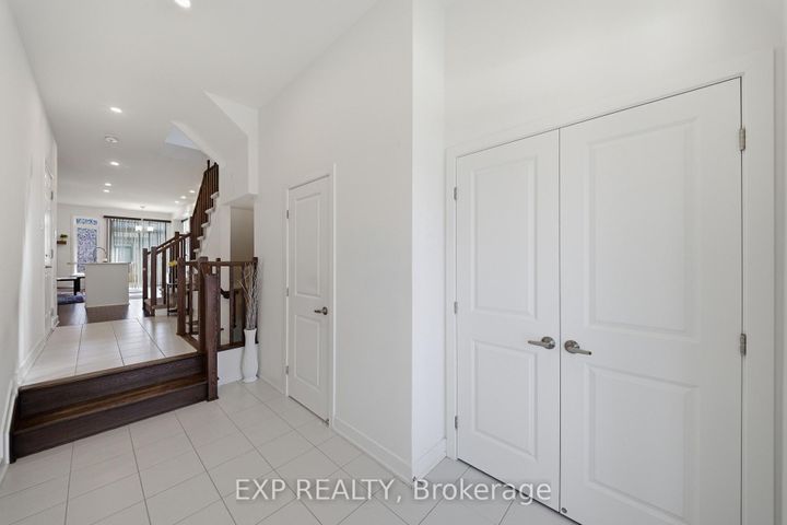 Photo 2 at 57 Robusta Lane, Nepean (Heritage Park), Ottawa