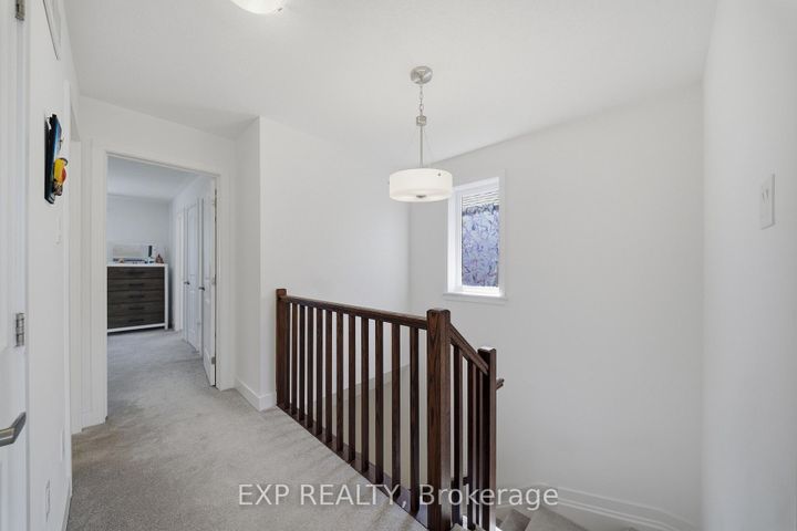Photo 13 at 57 Robusta Lane, Nepean (Heritage Park), Ottawa