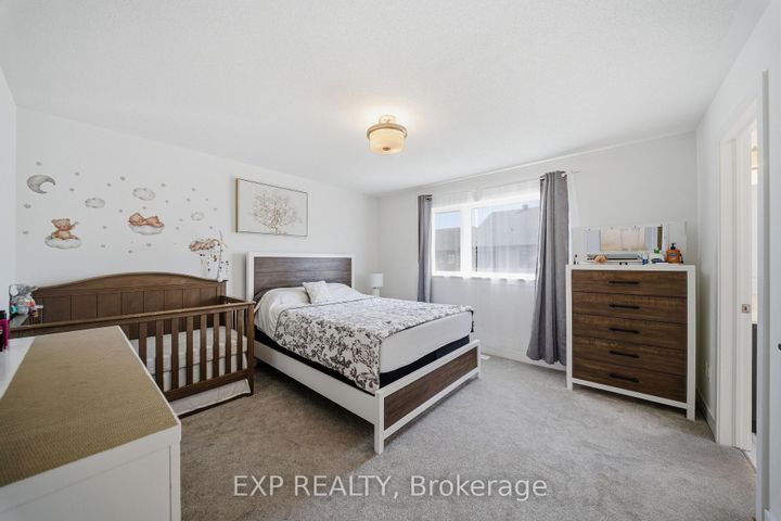Photo 14 at 57 Robusta Lane, Nepean (Heritage Park), Ottawa