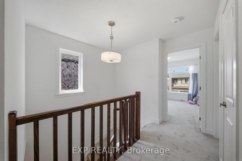 Photo 18 at 57 Robusta Lane, Nepean (Heritage Park), Ottawa