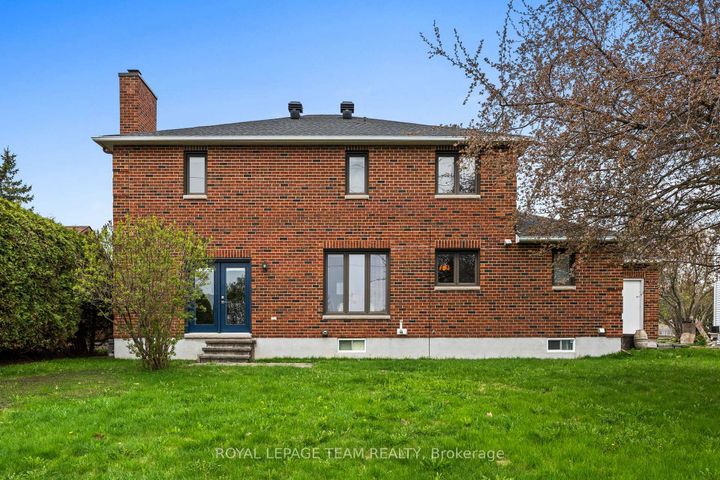 Photo 32 at 28 Parmalea Crescent, Nepean (Pineglen/Country Place), Ottawa