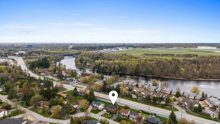 Photo 38 at 28 Parmalea Crescent, Nepean (Pineglen/Country Place), Ottawa