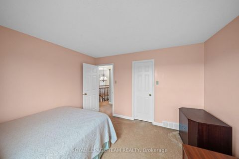 Photo 24 at 28 Parmalea Crescent, Nepean (Pineglen/Country Place), Ottawa