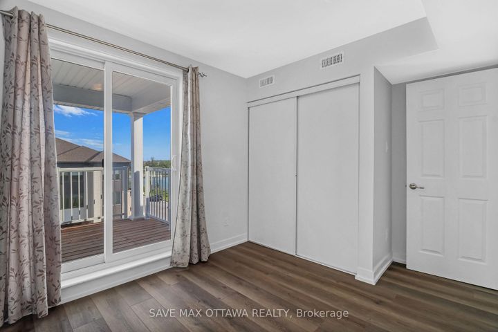 Photo 16 at 2 - 703 Chromite Pv Private, Nepean (Heritage Park), Ottawa