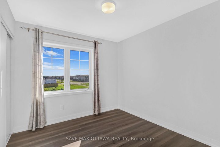 Photo 18 at 2 - 703 Chromite Pv Private, Nepean (Heritage Park), Ottawa