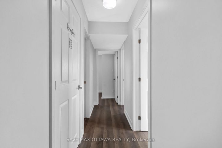 Photo 19 at 2 - 703 Chromite Pv Private, Nepean (Heritage Park), Ottawa