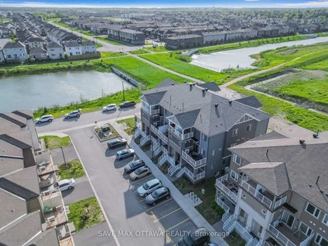 Photo 1 at 2 - 703 Chromite Pv Private, Nepean (Heritage Park), Ottawa