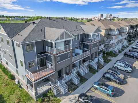 Photo 2 at 2 - 703 Chromite Pv Private, Nepean (Heritage Park), Ottawa