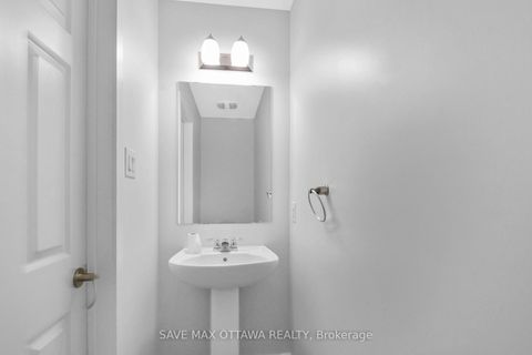Photo 10 at 2 - 703 Chromite Pv Private, Nepean (Heritage Park), Ottawa