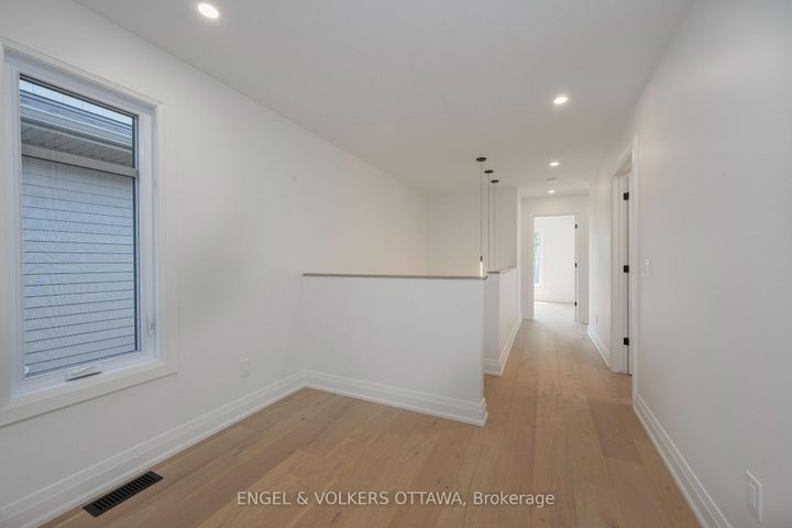 Photo 13 at 75A Granton Avenue, Nepean (Meadowlands/St. Claire Gardens), Ottawa
