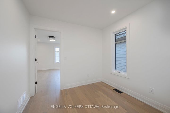 Photo 29 at 75A Granton Avenue, Nepean (Meadowlands/St. Claire Gardens), Ottawa